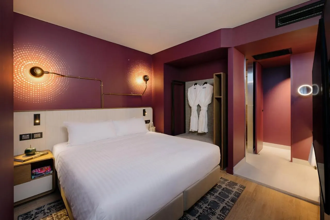 Hotel Indigo Brisbane City Centre, An Ihg Hotel 5*,  Australia