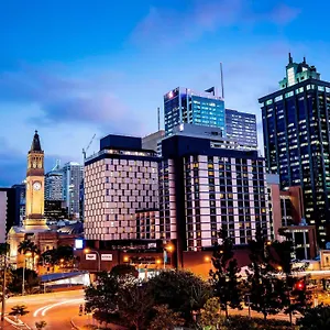 Pullman King George Square Hotel